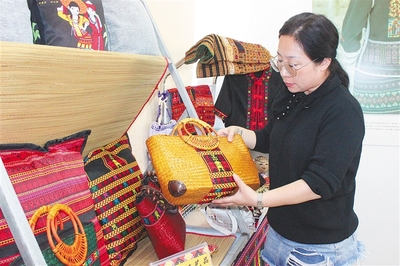 小小北山村開(kāi)個(gè)APP玩轉(zhuǎn)電商